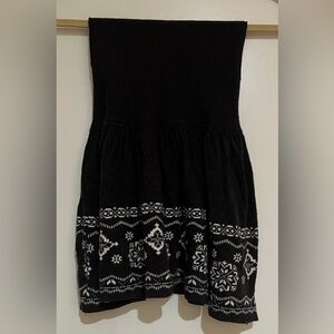 Women’s Brown and Cream Sleeveless Patterned Sweater Top